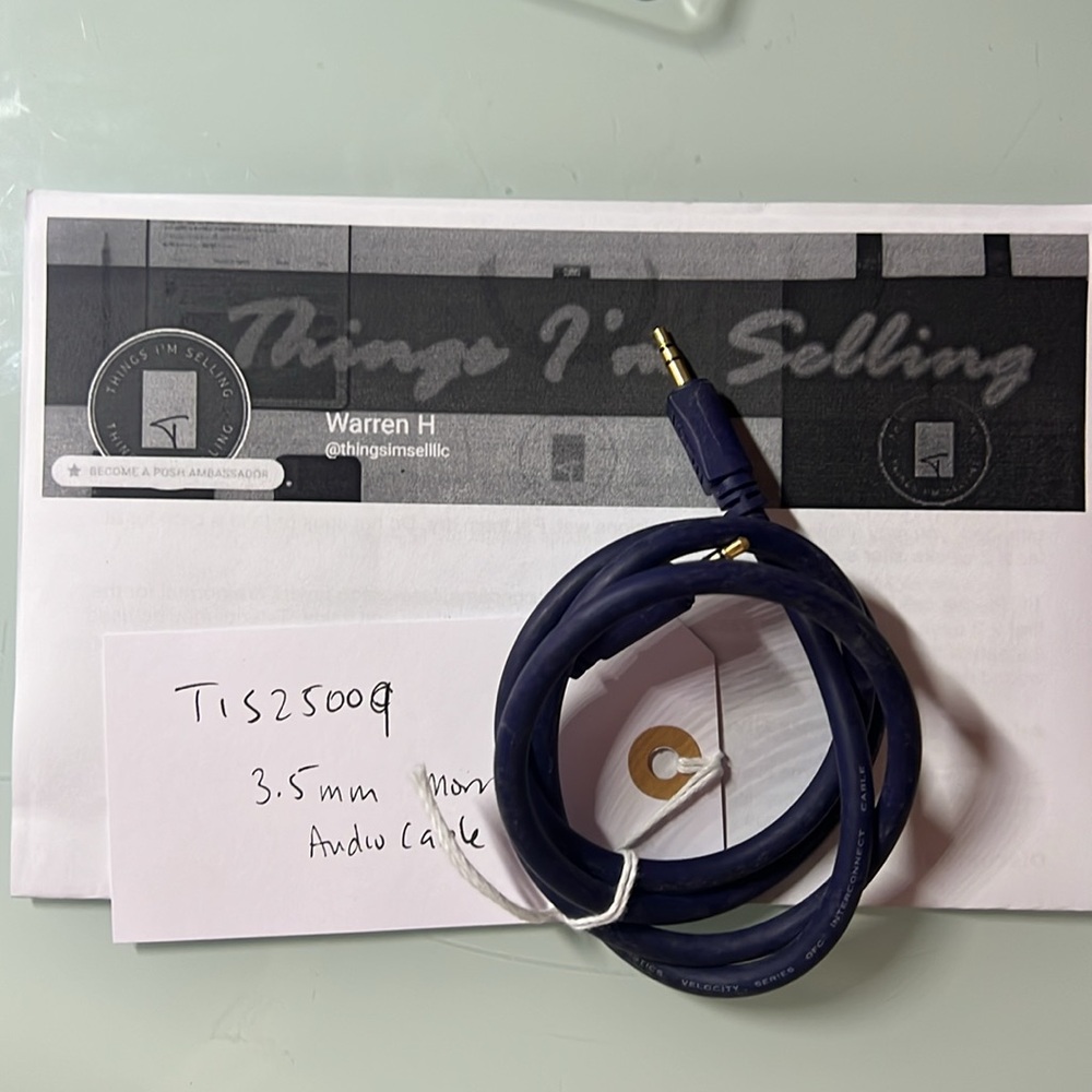 C2G CG40619 Velocity 3.5mm M/M Mono Audio Cable, 3' (.9m), Blue